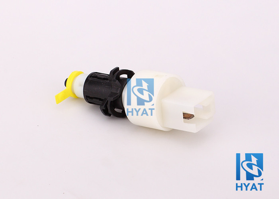China 82483047 FIAT / ALFA ROMEO Hinterbremslichtschalter mit Motorsteuerung fournisseur