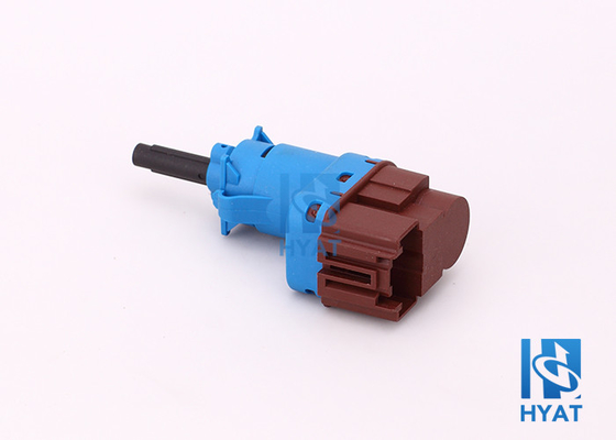 China Mechanischer Stopplichtschalter aus Kunststoff für FIAT/OPEL OE 50512681/ 12 40 755 fournisseur